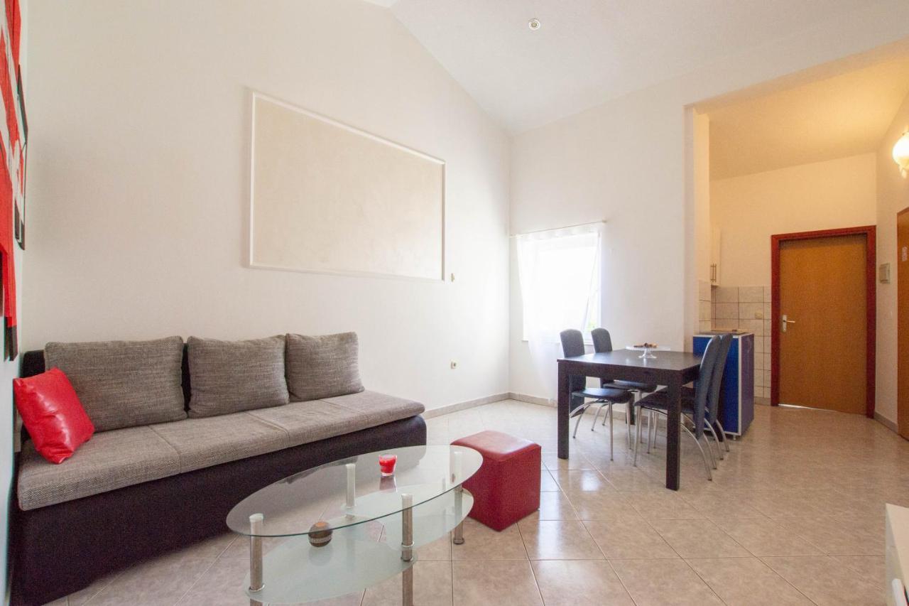 Cozy Apartment With Breakfast On Request 1 Pula Dış mekan fotoğraf