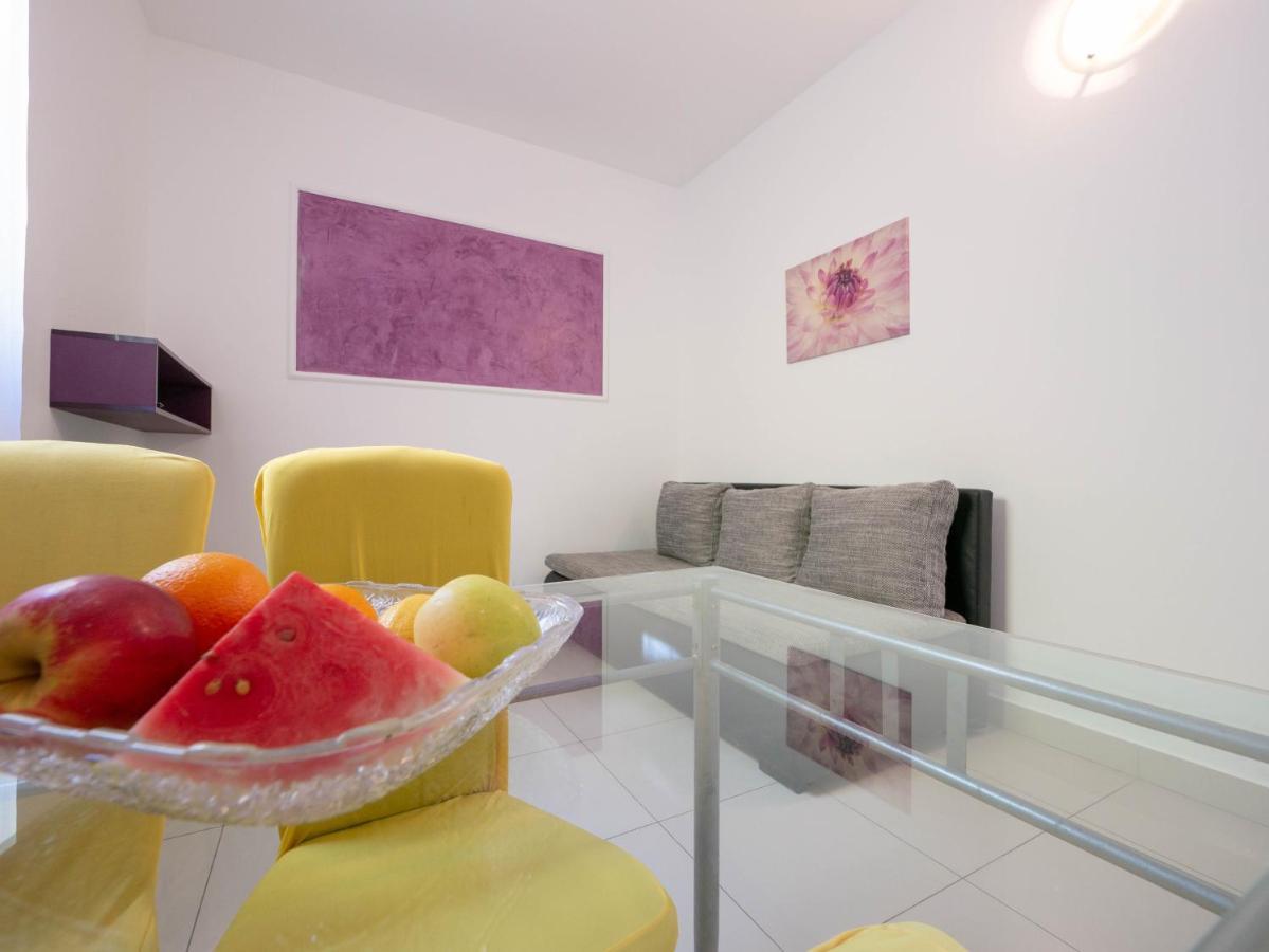 Cozy Apartment With Breakfast On Request 1 Pula Dış mekan fotoğraf