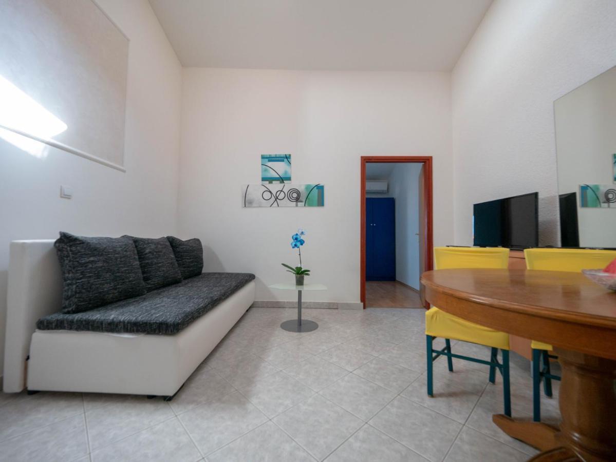 Cozy Apartment With Breakfast On Request 1 Pula Dış mekan fotoğraf