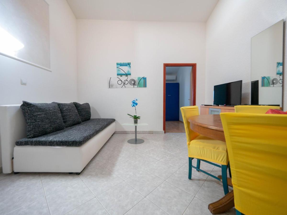 Cozy Apartment With Breakfast On Request 1 Pula Dış mekan fotoğraf
