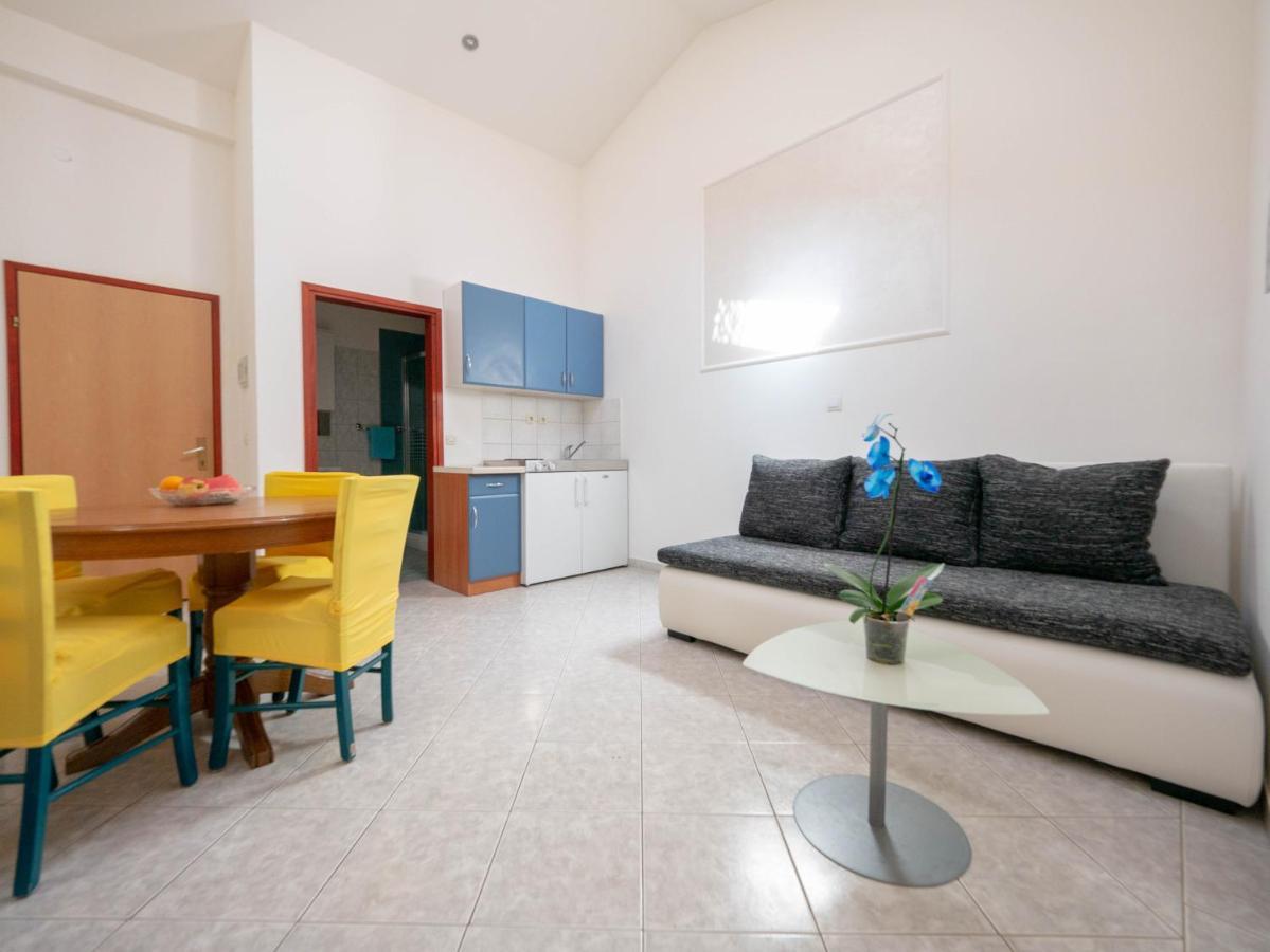 Cozy Apartment With Breakfast On Request 1 Pula Dış mekan fotoğraf